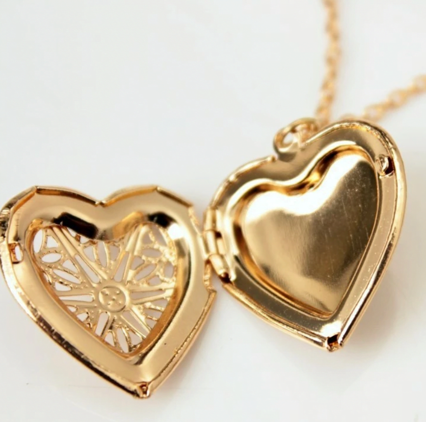 Goudkleurige Ketting met Hart - Bewaar je Dierbare Herinneringen Dichtbij - Afbeelding 2